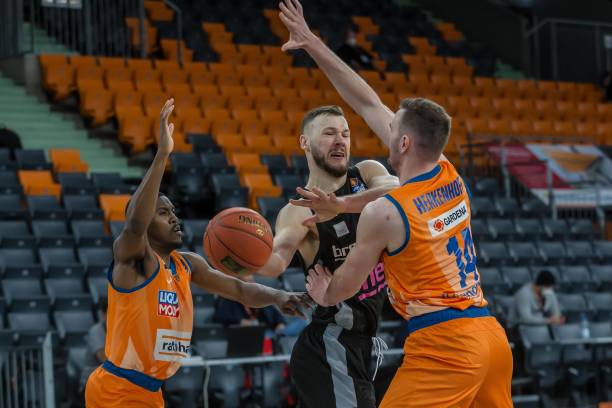 他的每一步 他的每一步