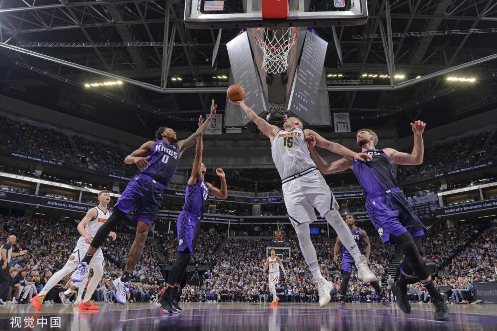 课间活动的 课间活动的