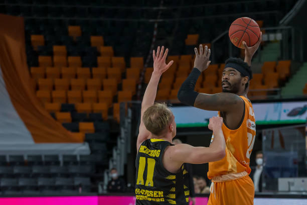 面对强队时 面对强队时