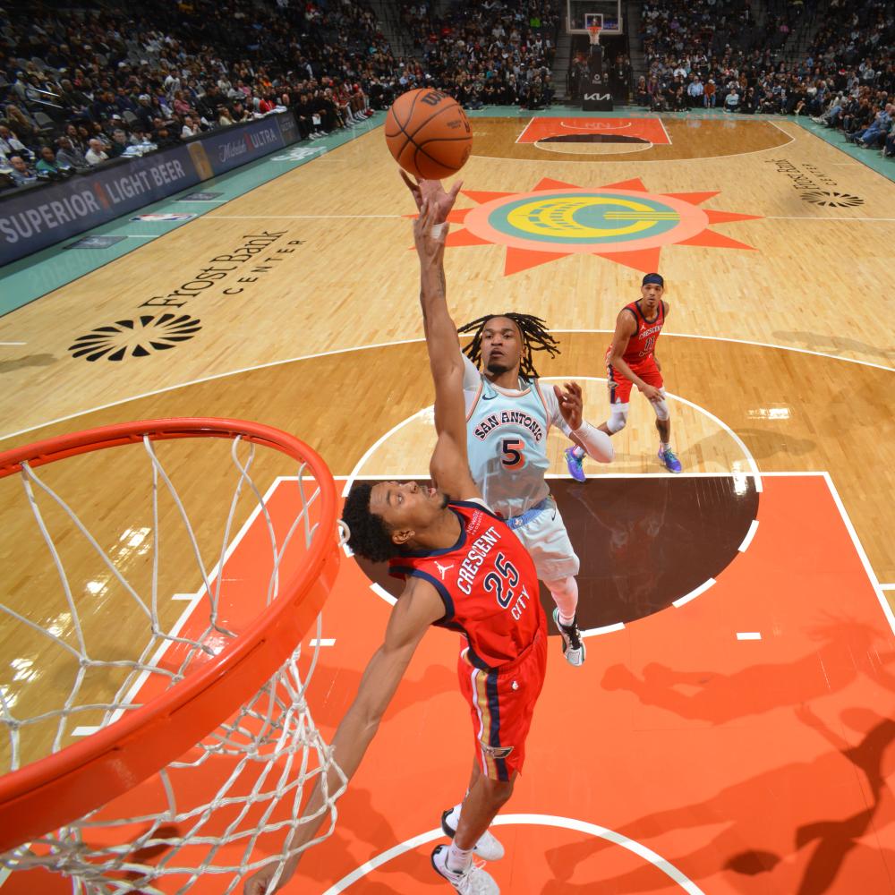 校友情谊让 校友情谊让